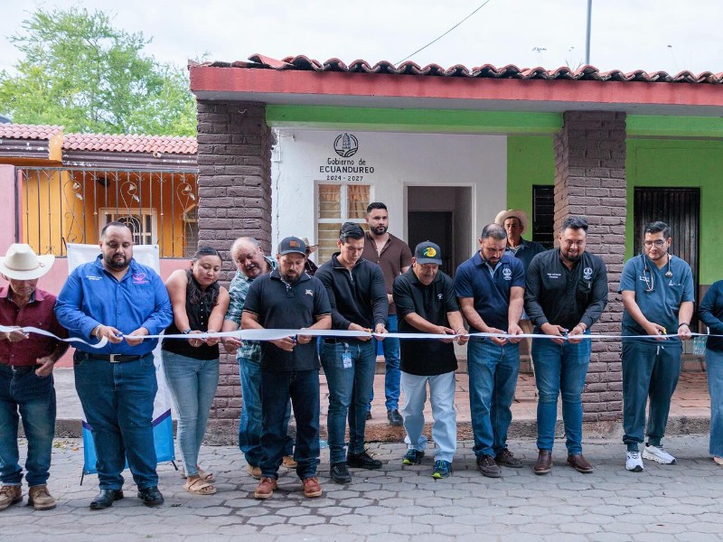 Inauguran clínica nocturna en El Colesio