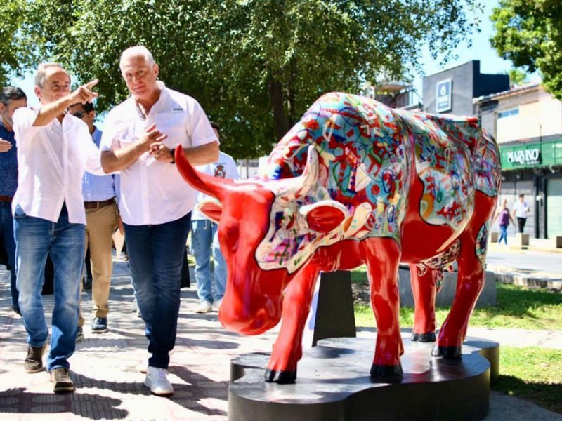 Inauguran Cow Parade 2023 en Torreón