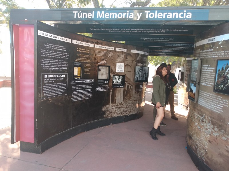 Inauguran el túnel de la memoria y tolerancia