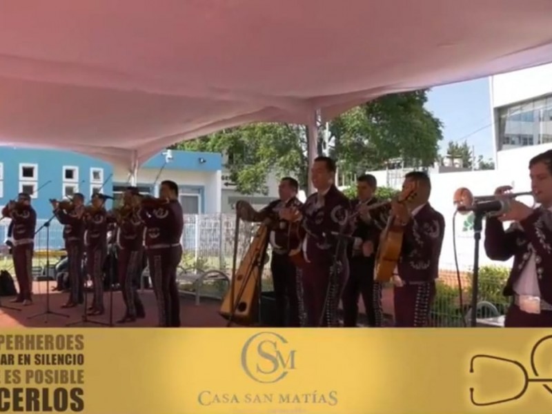 Inauguran Encuentro del Mariachi; lo dedican al sector salud