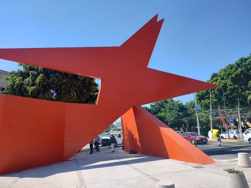 Inauguran escultura 