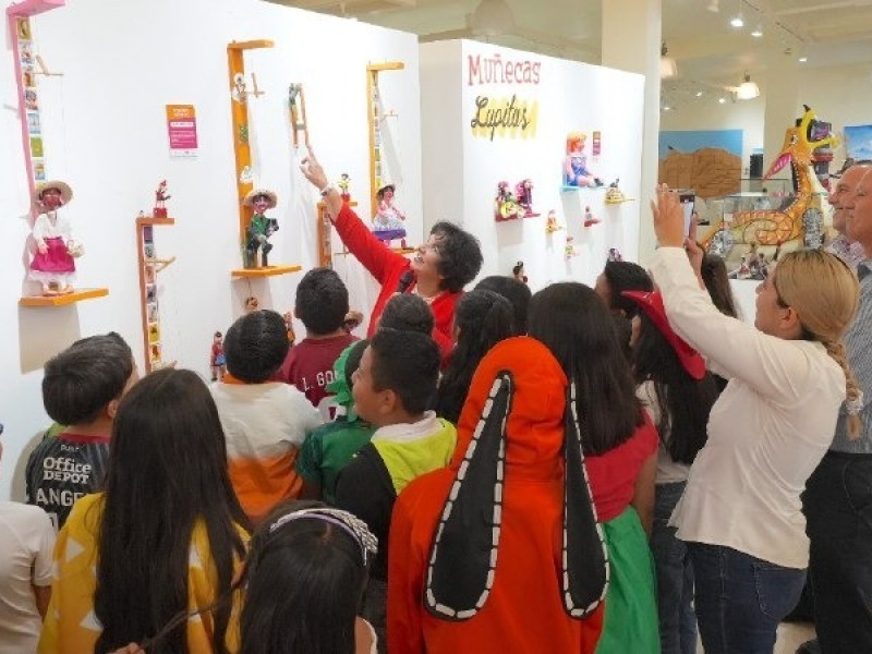 Inauguran exposición de juguetes mexicanos