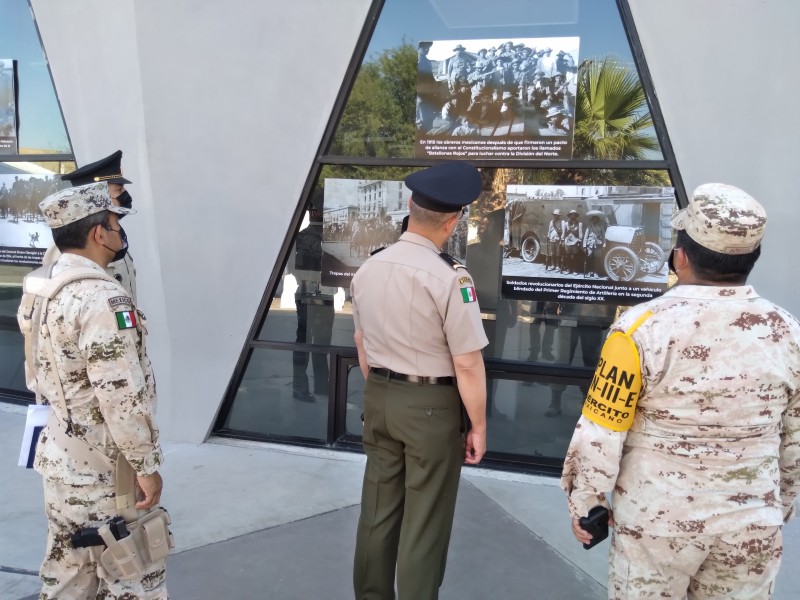 Inauguran exposición fotográfica del Ejército Mexicano