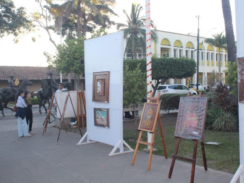 Inauguran exposición itineratnte de artistas Villalvarenses