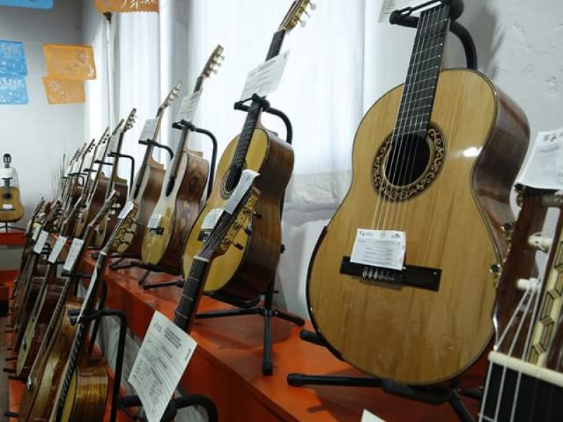 Inauguran Feria Internacional de la Guitarra en Paracho