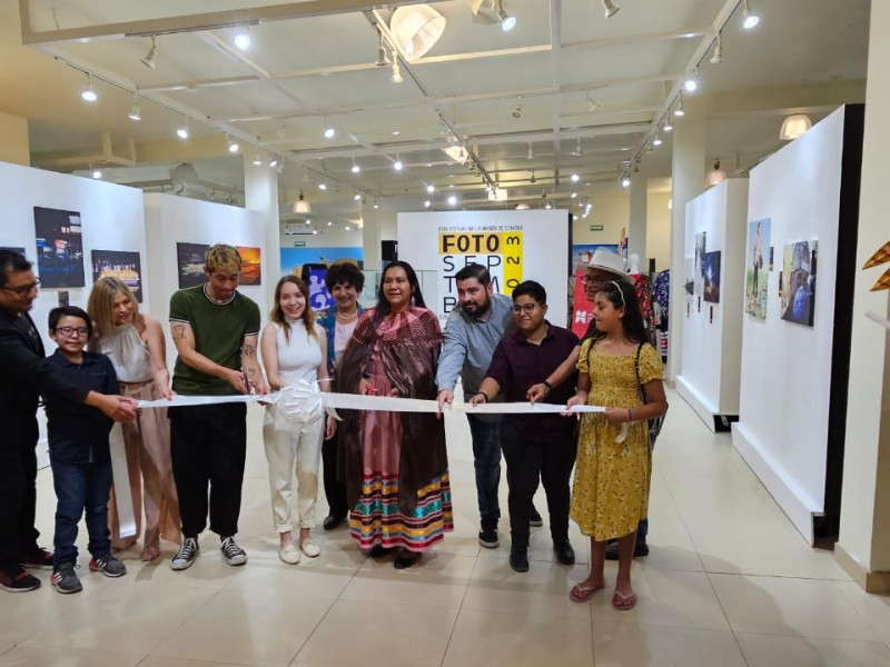 Inauguran galería colectiva de Fotoseptiembre 2023