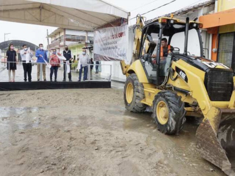 Inauguran instalación de alumbrado público en Mapastepec