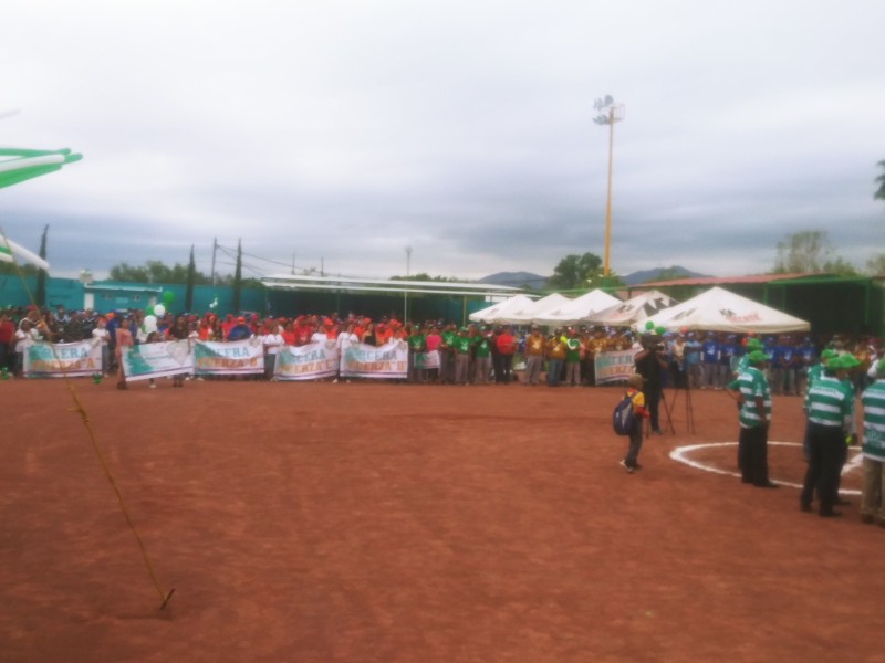 Inauguran Liga de Softbol Magisterial