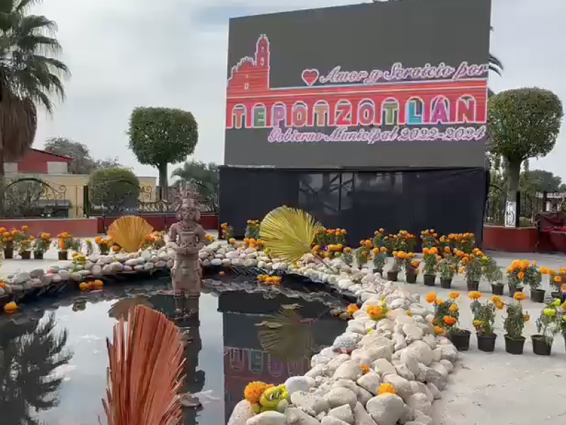 Inauguran mega ofrenda en Tepotzotlán