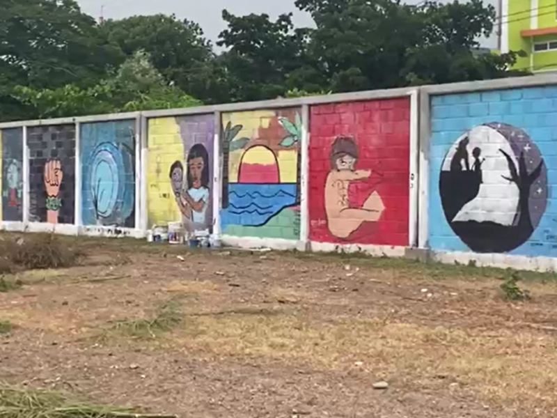 Inauguran murales en Secundaria Técnica 50 de Juchitán, Oaxaca