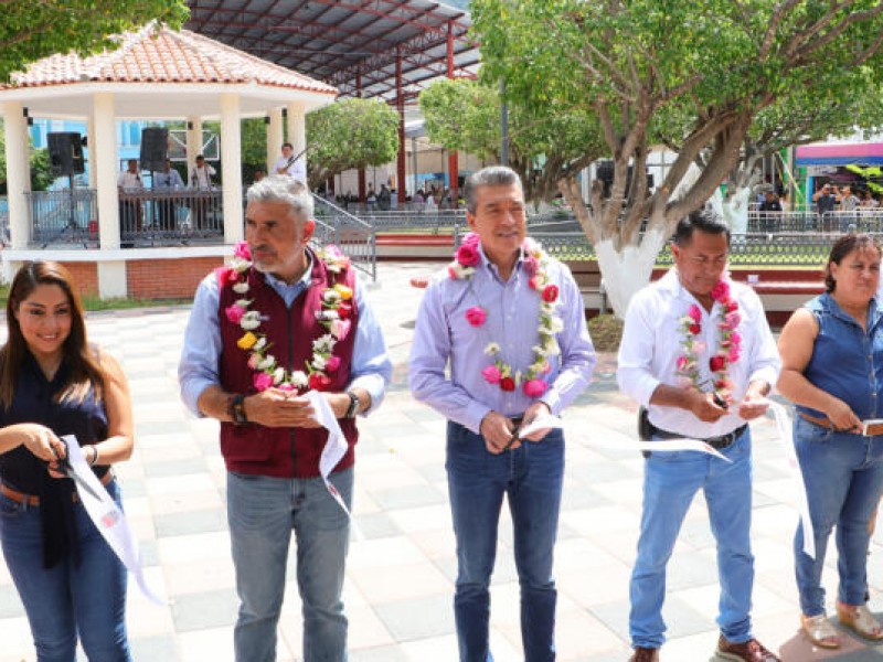 Inauguran parque central en Chicoasén