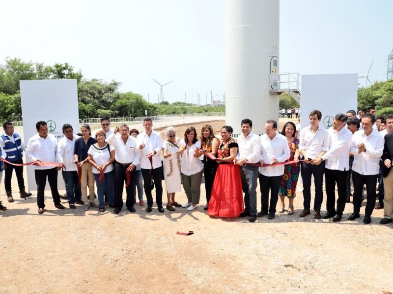 Inauguran parque eólico más grande de Latinoamérica