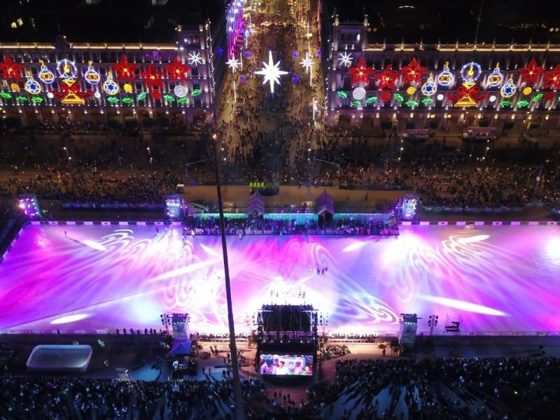 Inauguran pista de patinaje en el Zócalo capitalino