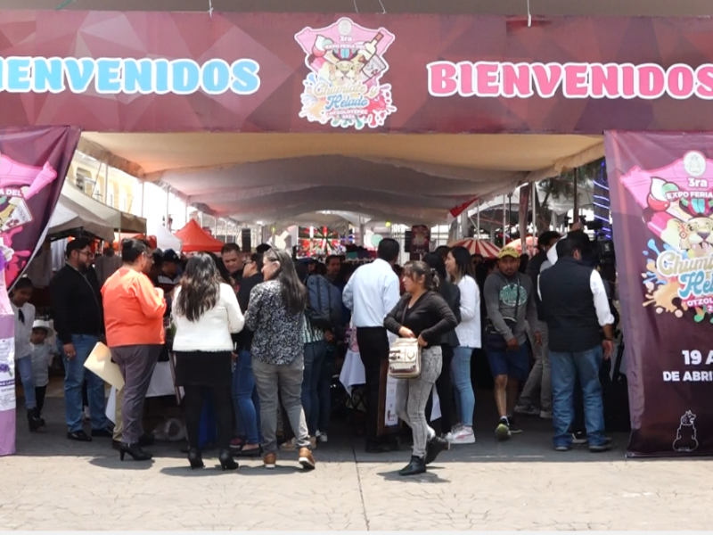 Inauguran tercera edición del festival chumiate y helado en Otzolotepec