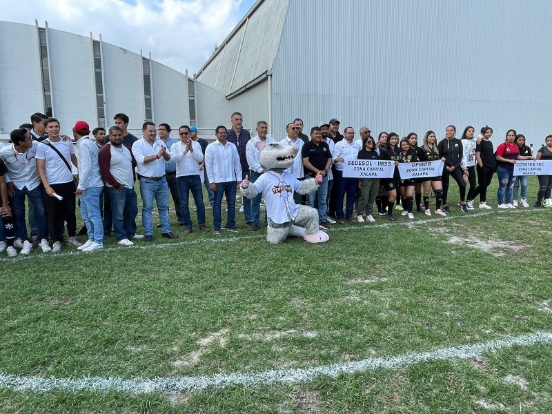 Inauguran torneo de fútbol en Xalapa