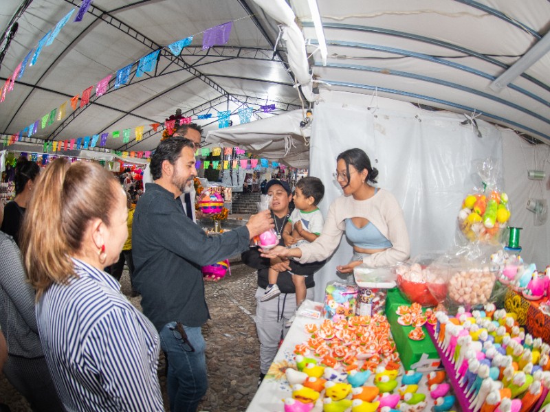 Inauguran tradicional Feria del Alfeñique en San Miguel de Allende
