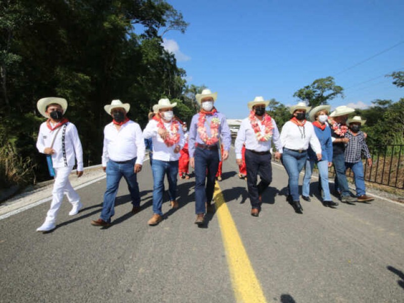 Inauguran tramo carretero con una inversión de 30 mdp