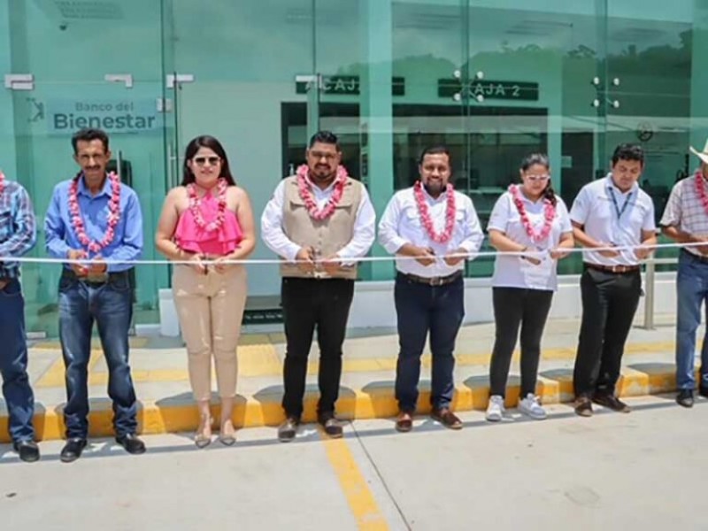 Inauguran tres Bancos Bienestar en Cintalapa