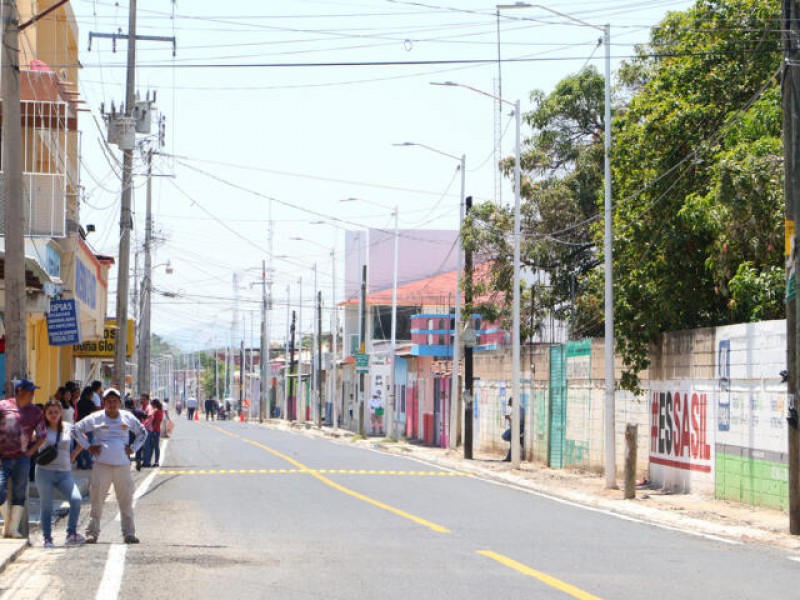 Inauguran vialidades en Villa Corzo