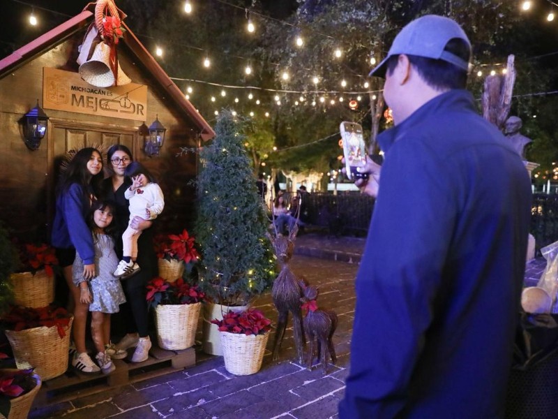 Inauguran villa navideña en Morelia para toda la familia