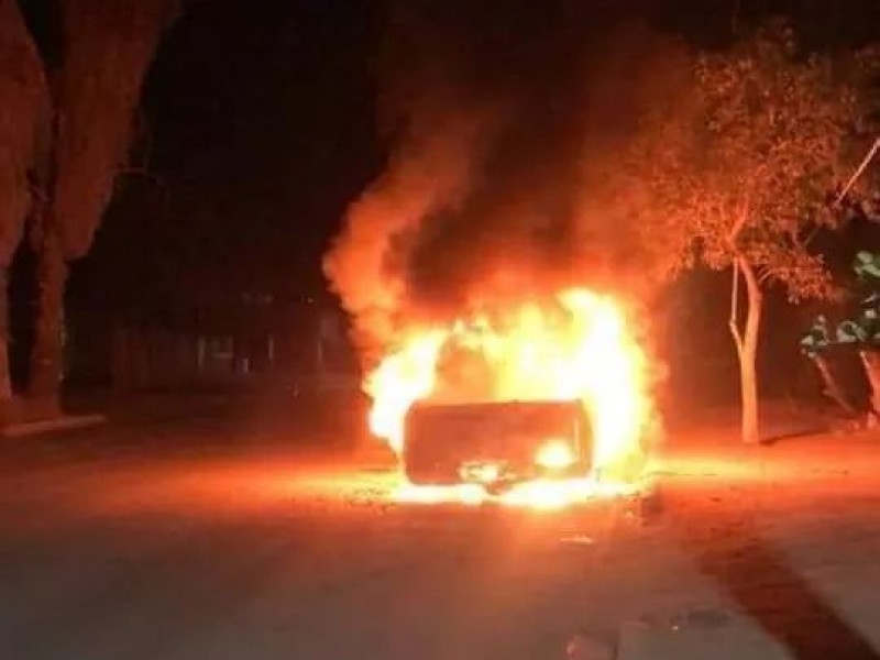 Incendian camioneta de pre candidato a la alcaldía de Etchojoa