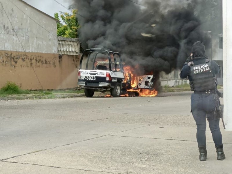 Incendian dos patrullas de SSP en Coatzacoalcos