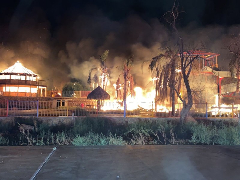 Incendian  ranchos en Caborca