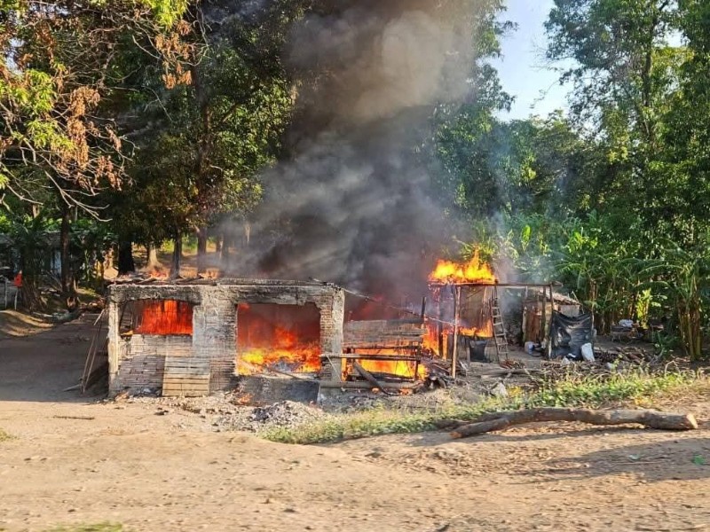 Vivienda improvisada en Tehuantepec fue incendiada sin heridos