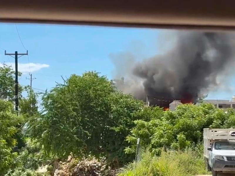 Incendio consume vivienda en San José Viejo