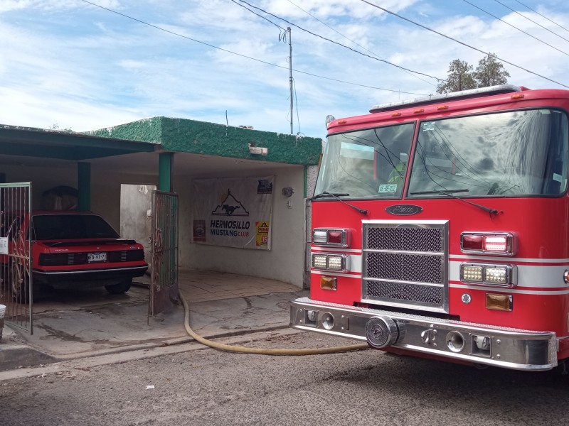 Incendio de bodega moviliza a bomberos