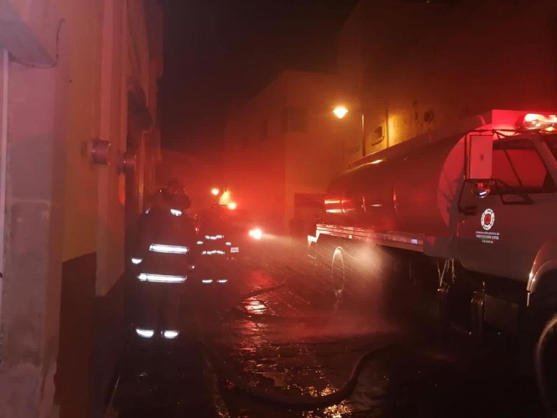 Incendio deja pérdidas de hasta 300 mil pesos