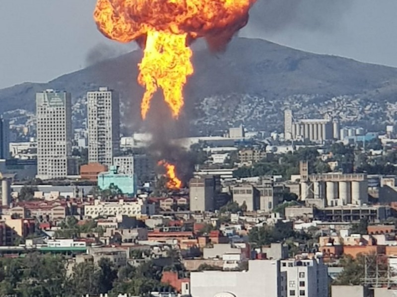 Incendio deja un lesionado en la Cuauhtémoc