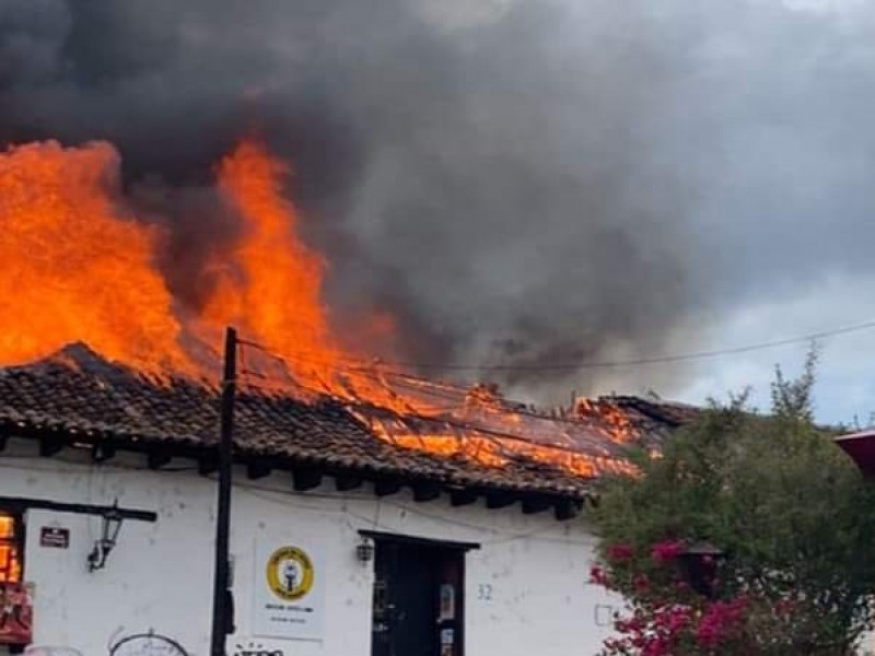 Incendio destruye edificio icónico en SCLC