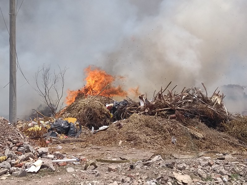 Incendio en basurero público de Ahome