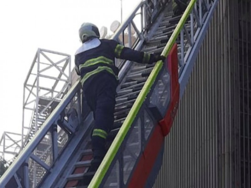 Incendio en Centro de Control del Metro ya fue sofocado