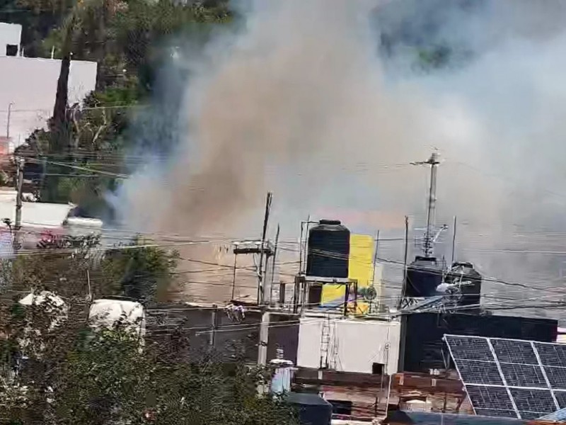 Incendio en colonia 12 de diciembre sin lesionados