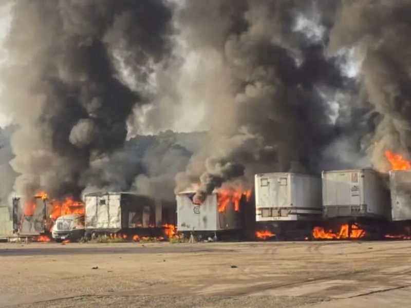 Incendio en complejo petroquímico 