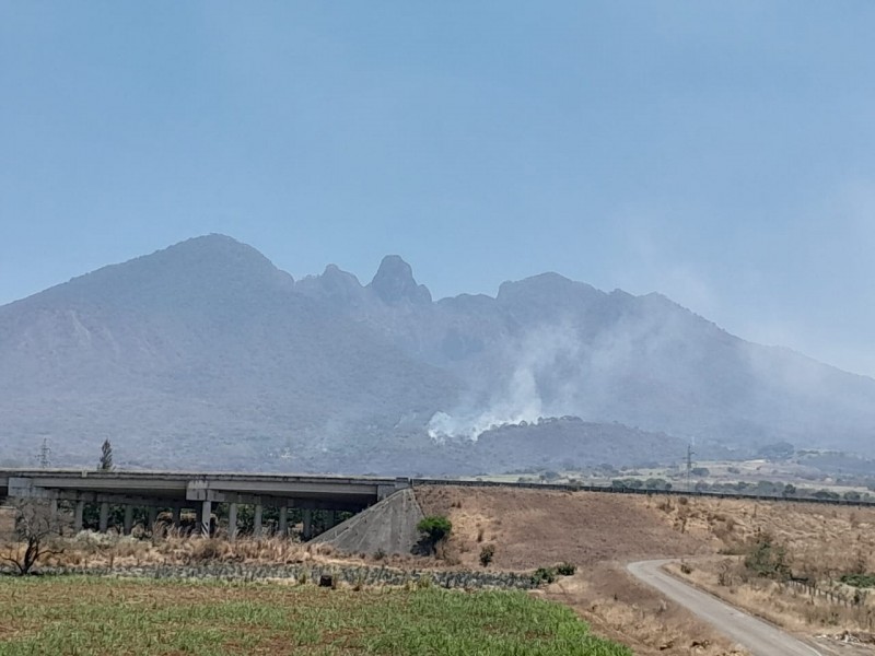Incendio en el cerro de Sangangüey