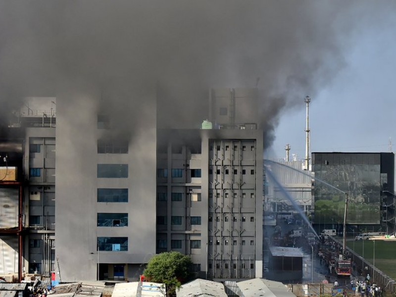 Incendio en fabrica de vacunas Covid, deja  5 muertos