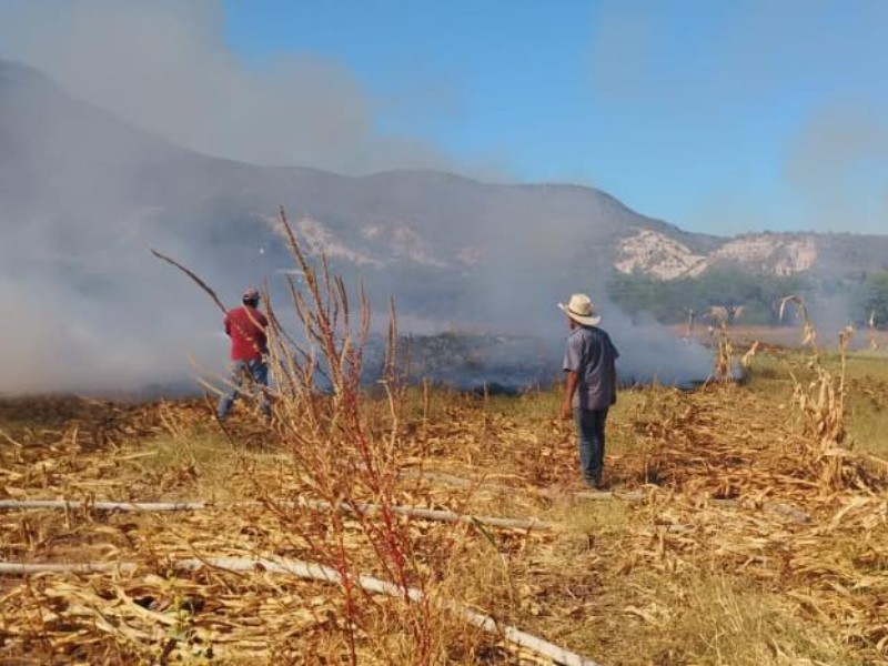 Incendio en juchipila consume dos toneladas de maíz