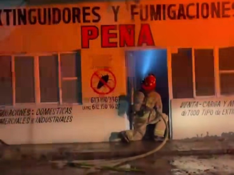 Incendio en local de fumigaciones moviliza a bomberos en Comondú