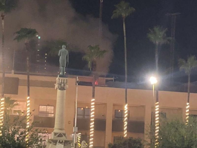 Se registra incendio en parte alta del Palacio Federal