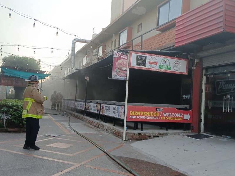 Incendio en Restaurante de la Zona Dorada de Mazatlán