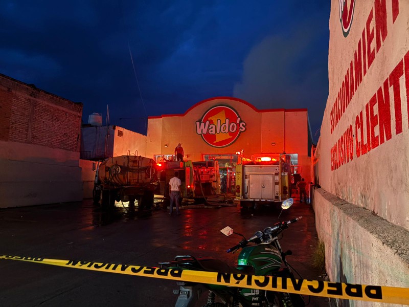 Incendio en Tienda departamental de Escuinapa