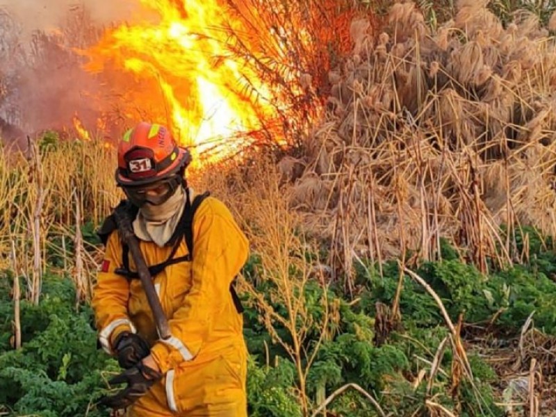 Se reaviva el fuego en “Vaso Regulador” en Naucalpan, Edomex