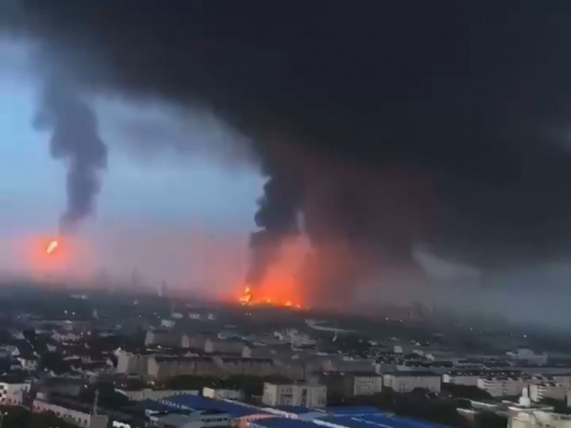 Incendio mortal en una fabrica petroquímica en China