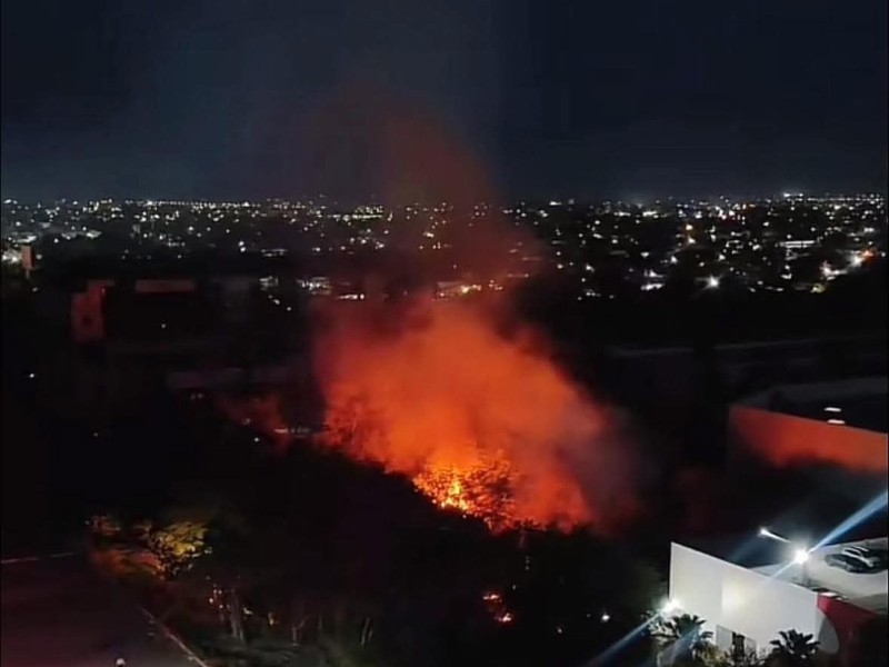 Incendios no dan tregua en Los Mochis; fuerte siniestro en ingenio azucarero