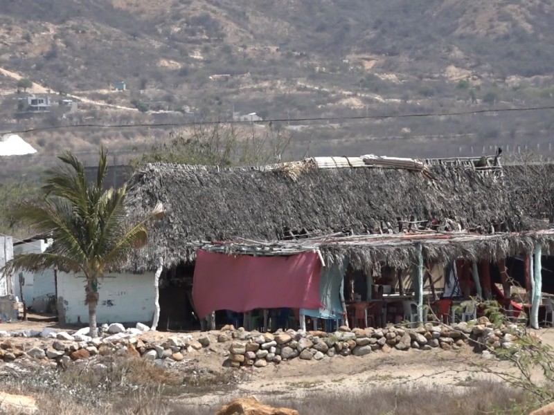 Incertidumbre entre restauranteros de Salinas del Marqués por Semana Santa