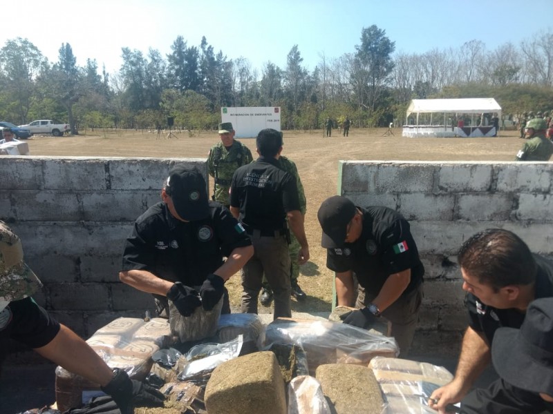 Incinerar enervantes en Chiapas autoridades federales