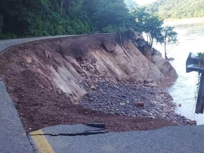 Incomunicado municipio Del Nayar por destrucción de carretera Ruiz-Zacatecas